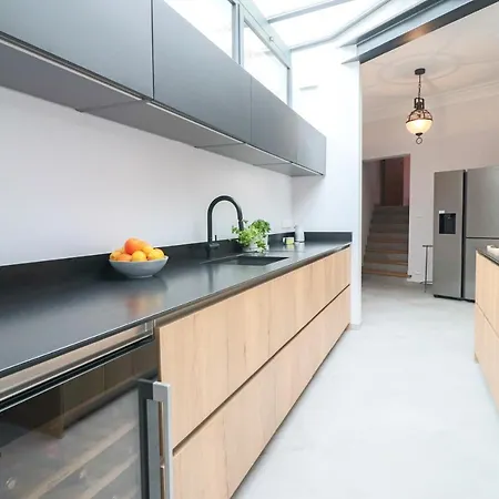 Villa Charming Renovated Provencal In Central *