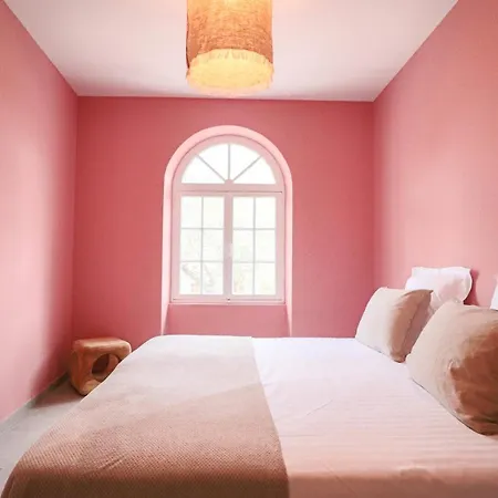 Charming Renovated Provencal In Central *