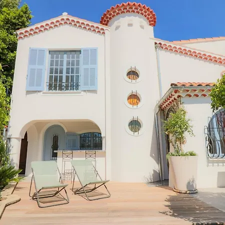 Villa Charming Renovated Provencal In Central Antibes